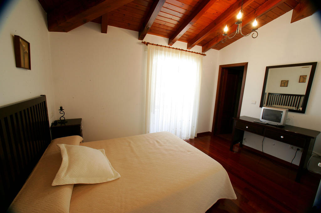 A Pousada Casa Da Botica A Estrada Os Casares Exterior foto